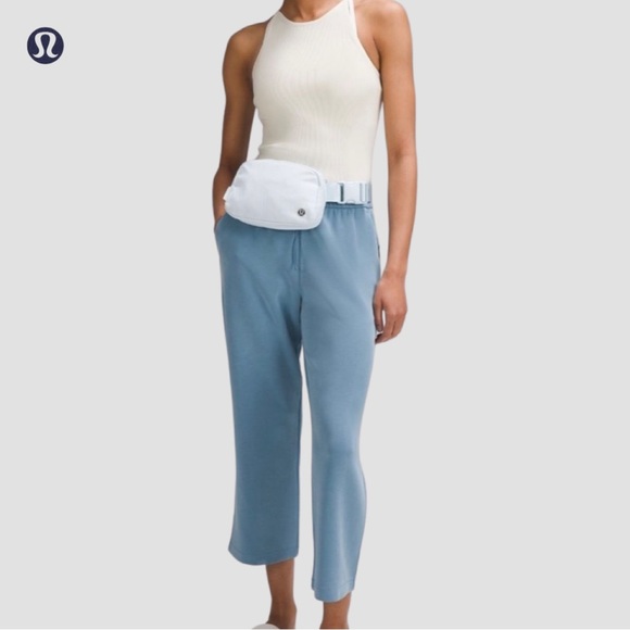 Brand New Lululemon Everywhere Belt Bag in Sky Blue - Picture 9 of 13